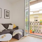 Central & Bright Apartment!!